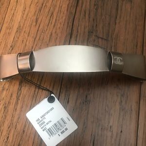 CHANEL Silver Metal hair clip